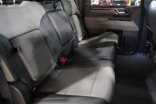 Used 2025 Chevrolet Silverado 2500 ZR2 w/ Technology Package AWD/4WD image 31