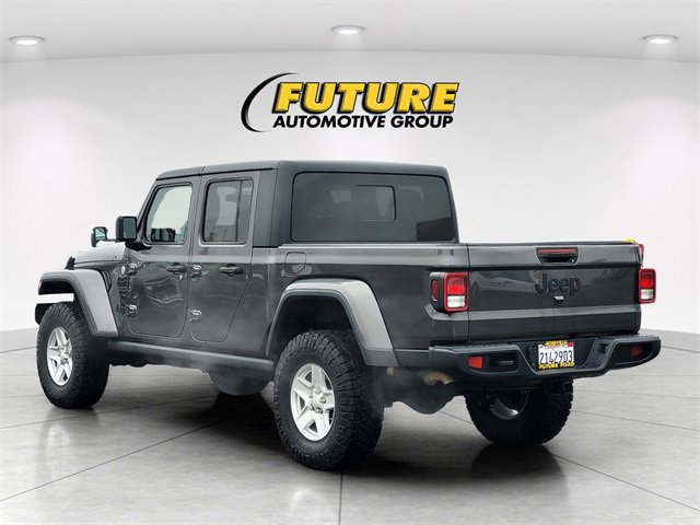 Used 2021 Jeep Gladiator Sport image 3
