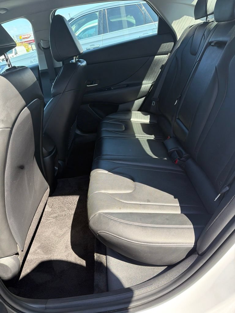 Used 2025 Hyundai Elantra Limited FWD image 7