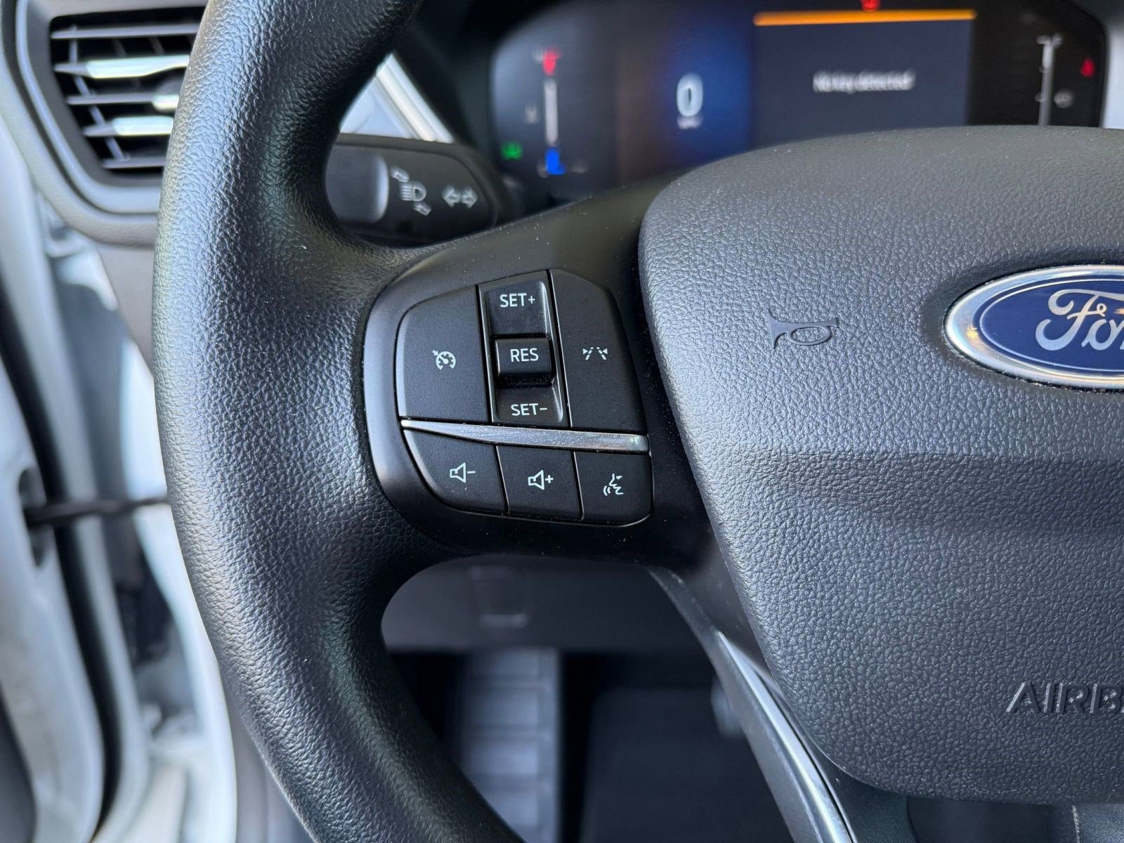Certified 2025 Ford Escape Active FWD image 18