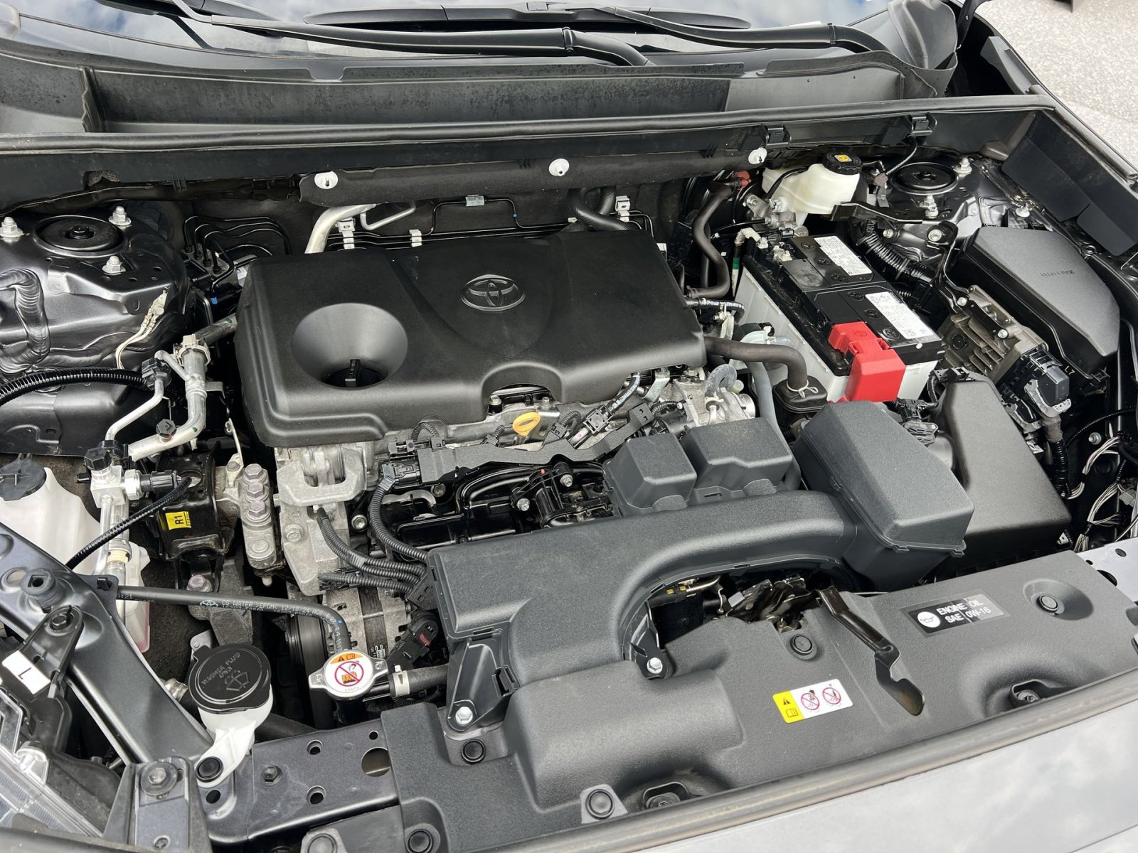 Used 2025 Toyota RAV4 XLE FWD image 26
