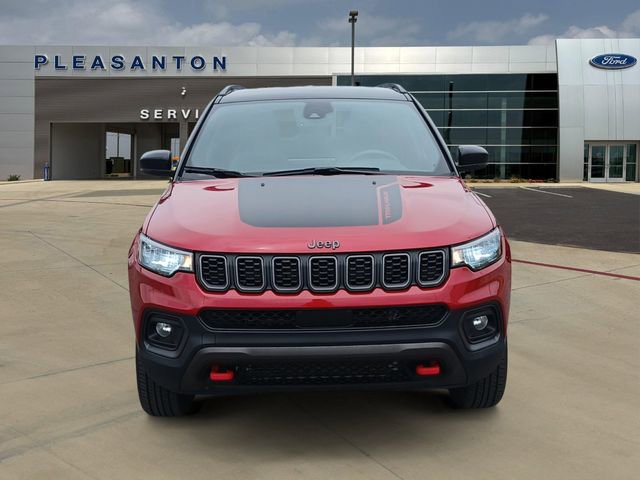 Used 2025 Jeep Compass Trailhawk AWD/4WD image 8