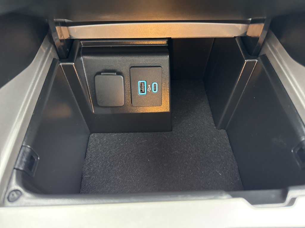 Certified 2024 Ford Explorer ST w/ Equipment Group 401A image 33