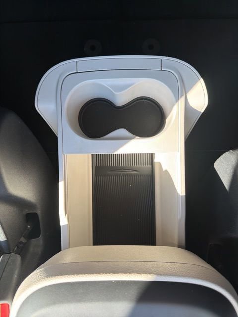 Used 2023 Chrysler Pacifica Touring-L image 19