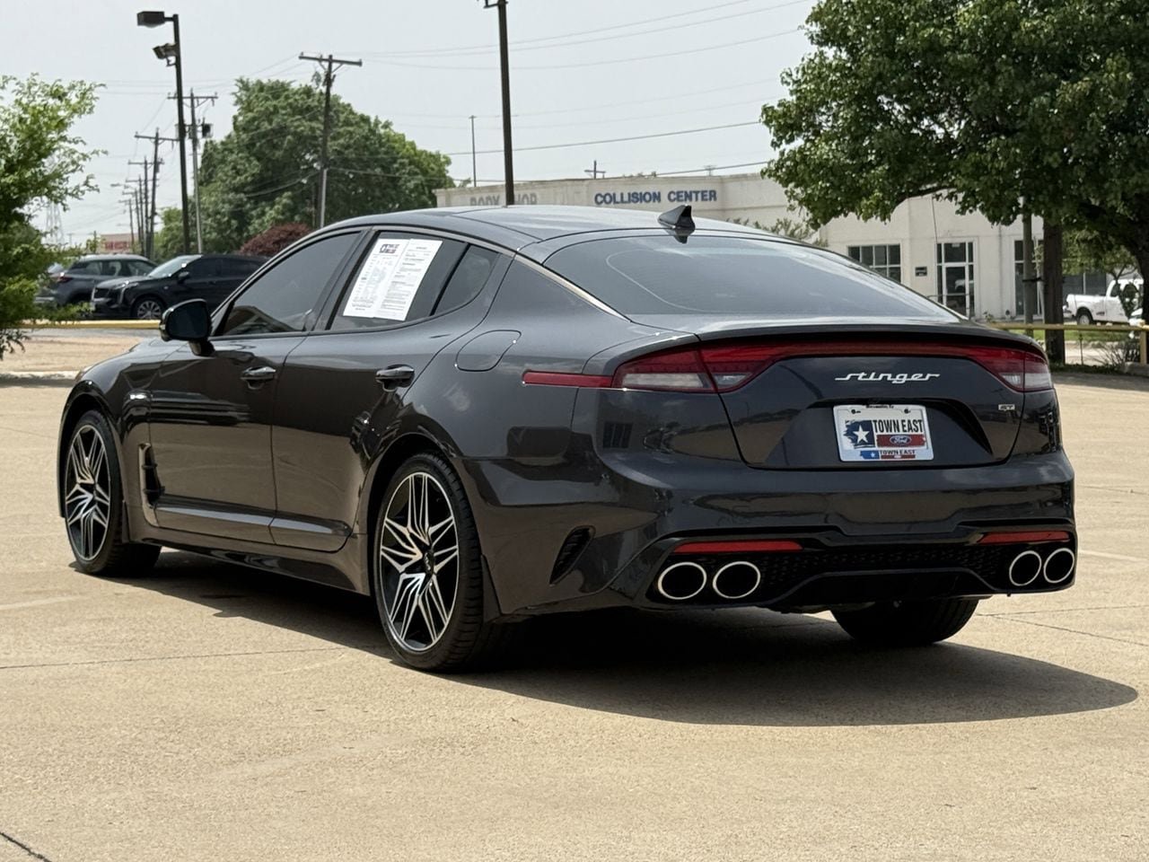 Used 2023 Kia Stinger GT2 RWD image 4