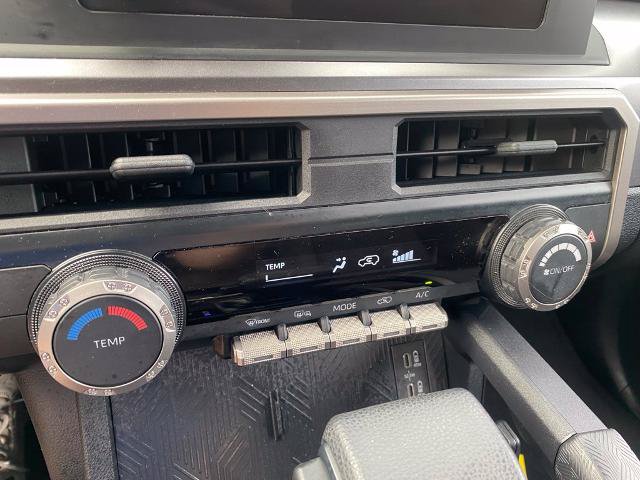 Used 2025 Toyota 4Runner SR5 AWD/4WD image 21