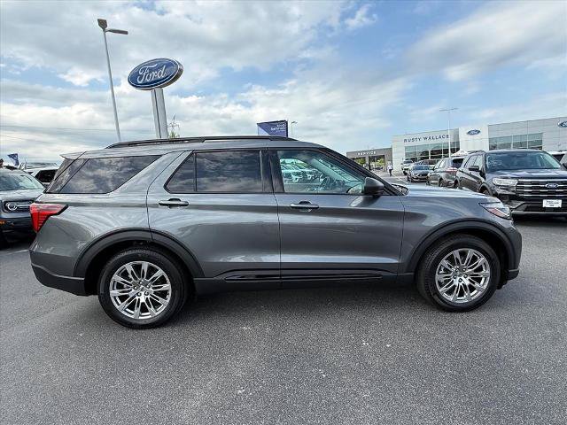 Certified 2026 Ford Explorer Active w/ Active Comfort Package AWD/4WD image 8