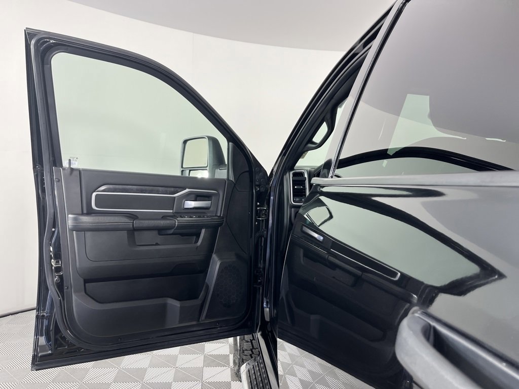 Used 2024 RAM 2500 Big Horn image 10