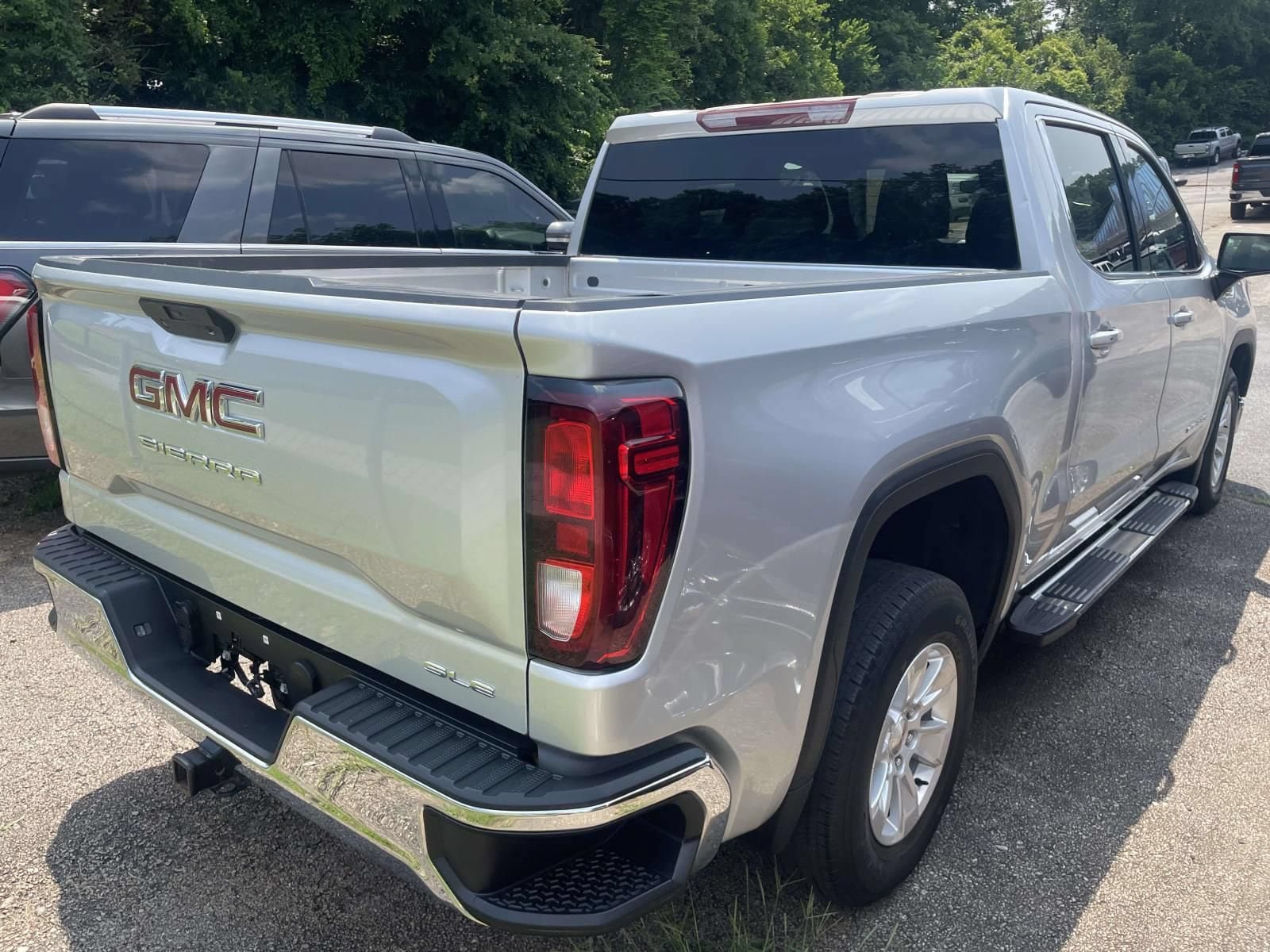 Used 2021 GMC Sierra 1500 SLE RWD image 10