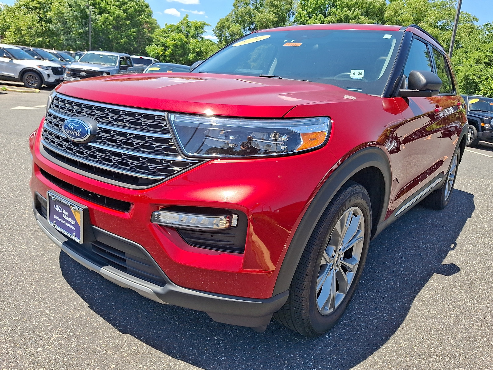 Certified 2024 Ford Explorer XLT w/ Equipment Group 202A AWD/4WD image 4