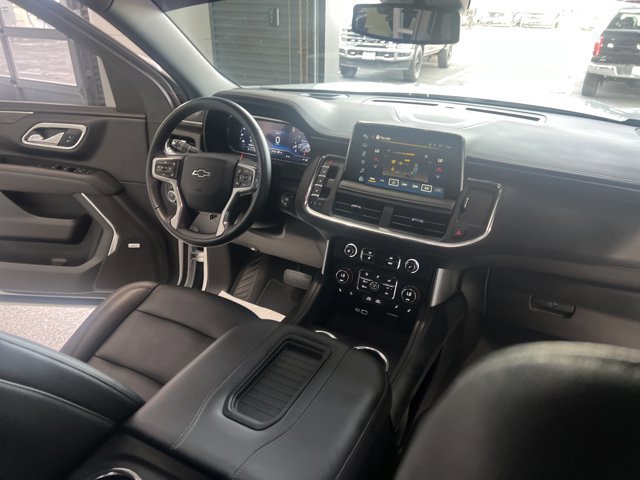 Used 2024 Chevrolet Tahoe Z71 w/ Luxury Package AWD/4WD image 15