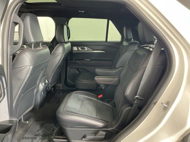 Certified 2025 Ford Explorer ST AWD/4WD image 30