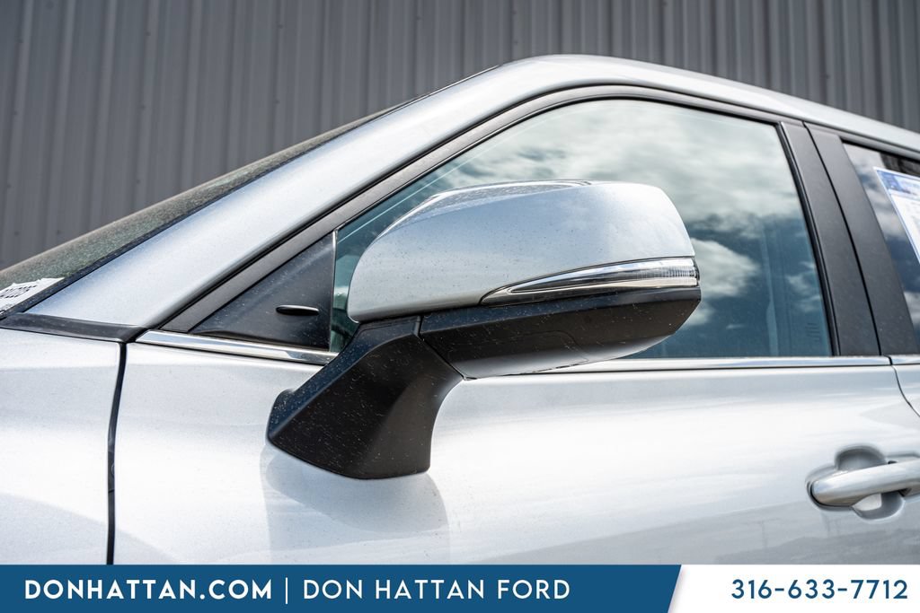Used 2023 Toyota Highlander L FWD image 25