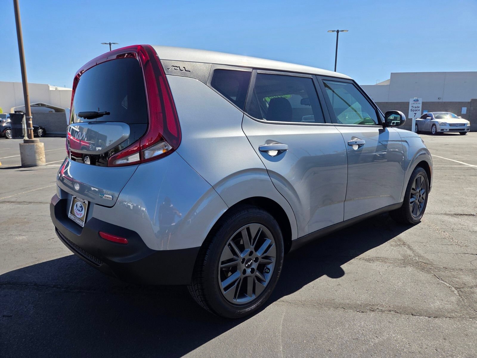 Used 2022 Kia Soul EX FWD image 6