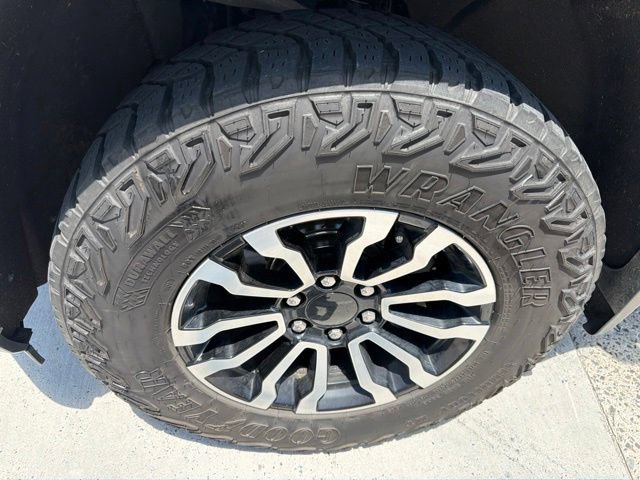 Used 2020 Chevrolet Silverado 1500 LT w/ All-Star Edition AWD/4WD image 3