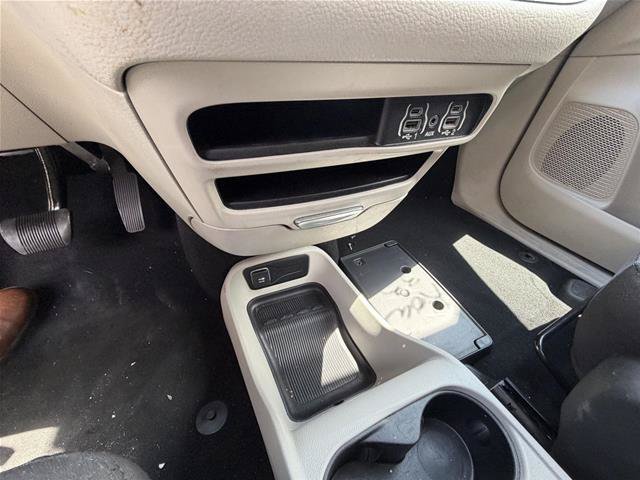 Used 2023 Chrysler Voyager LX FWD image 13