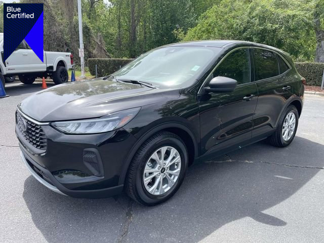 Certified 2023 Ford Escape Active w/ Cold Weather Package image 1