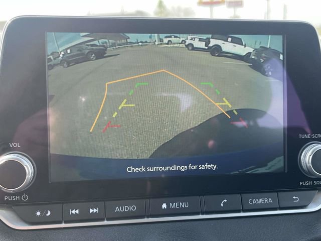 Used 2025 Nissan Sentra SV image 13