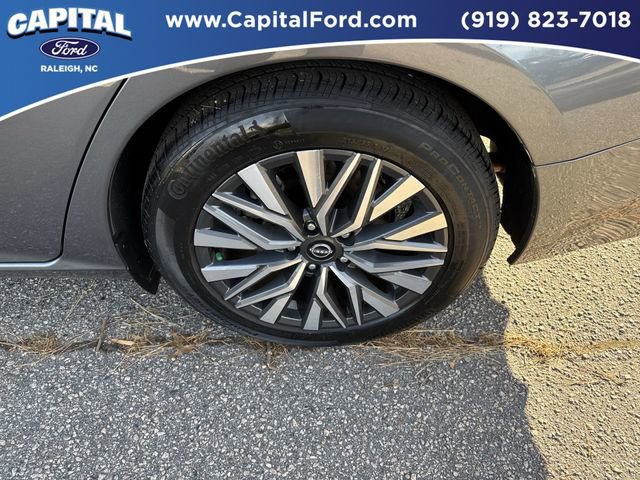 Used 2024 Nissan Altima 2.5 SV image 12