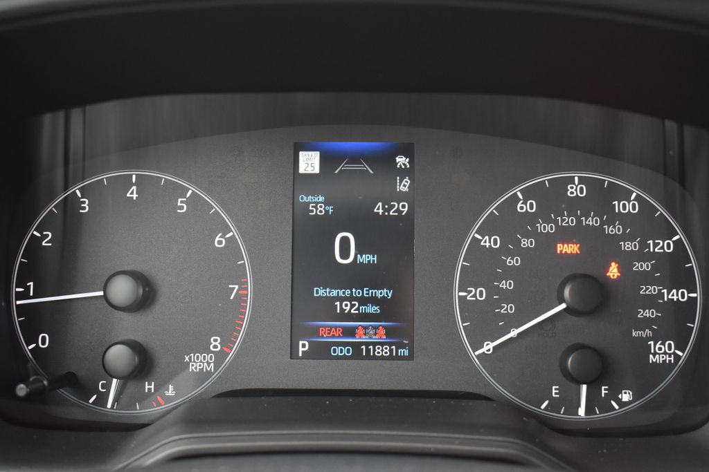 Used 2024 Toyota Corolla Cross LE w/ Moonroof Package image 11