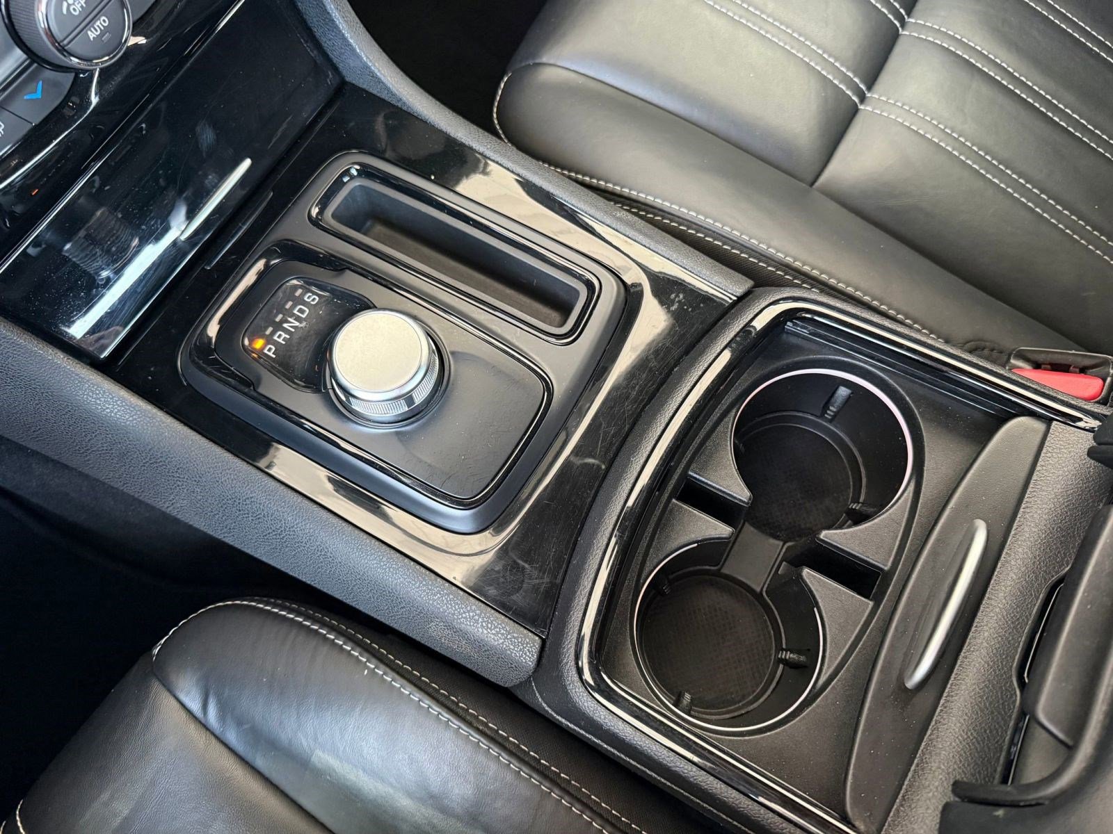 Used 2023 Chrysler 300 S image 28