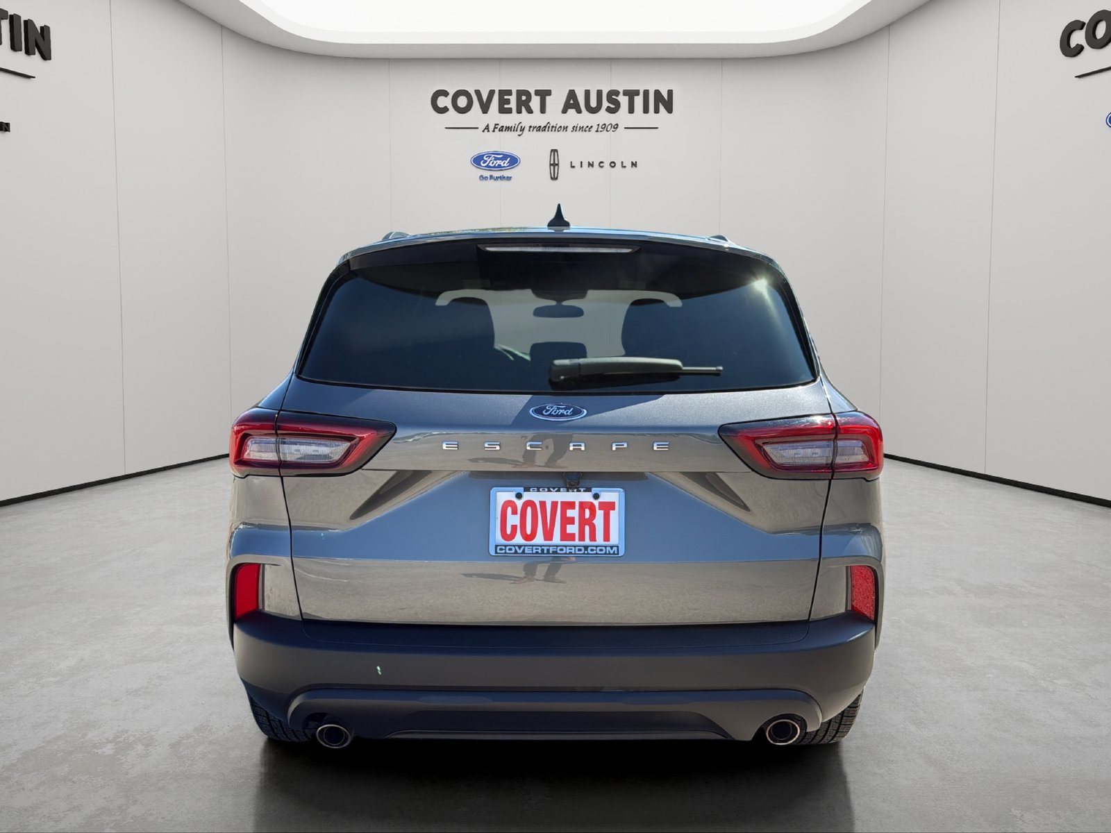 Certified 2025 Ford Escape ST-Line FWD image 3