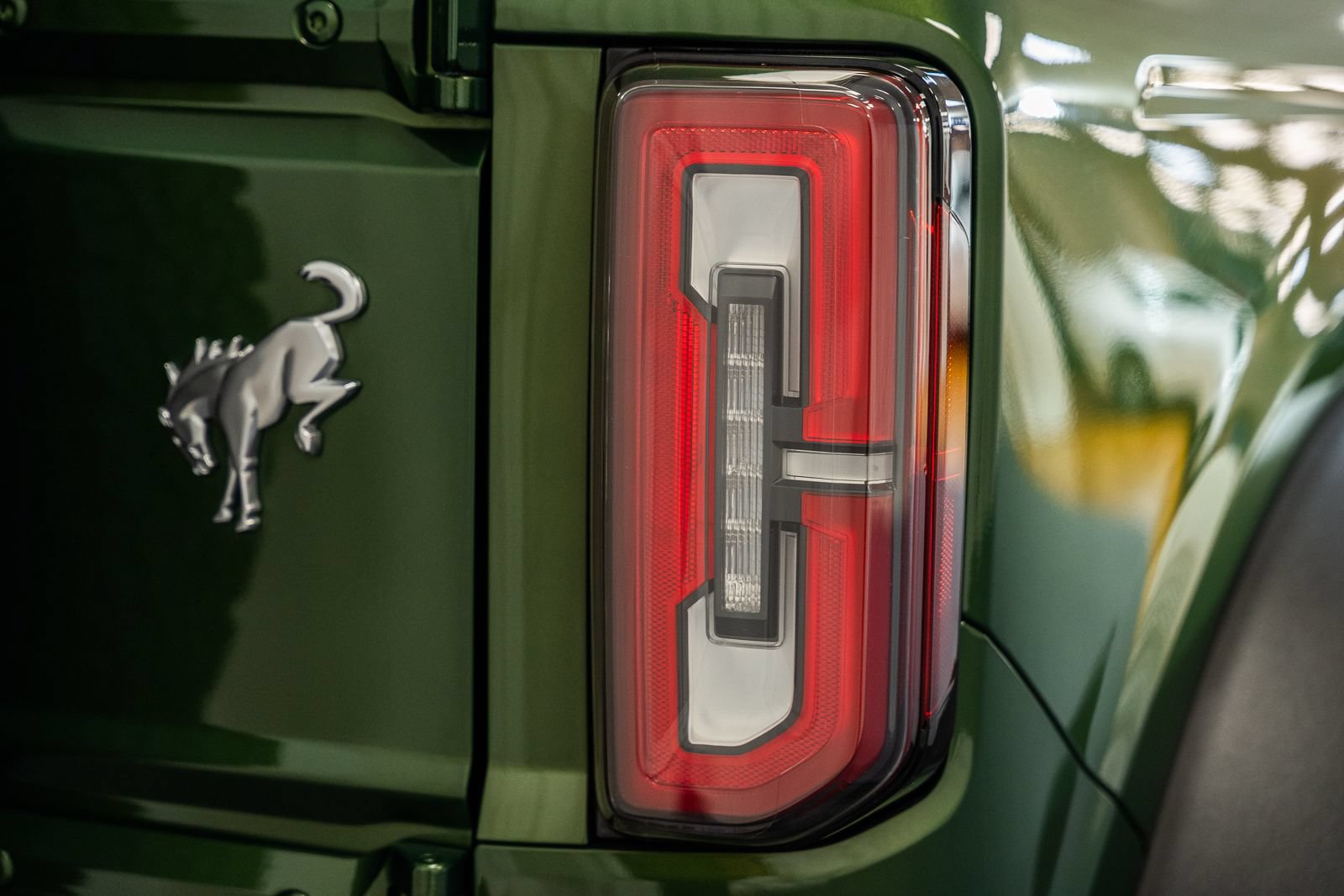 Certified 2024 Ford Bronco Badlands AWD/4WD image 7