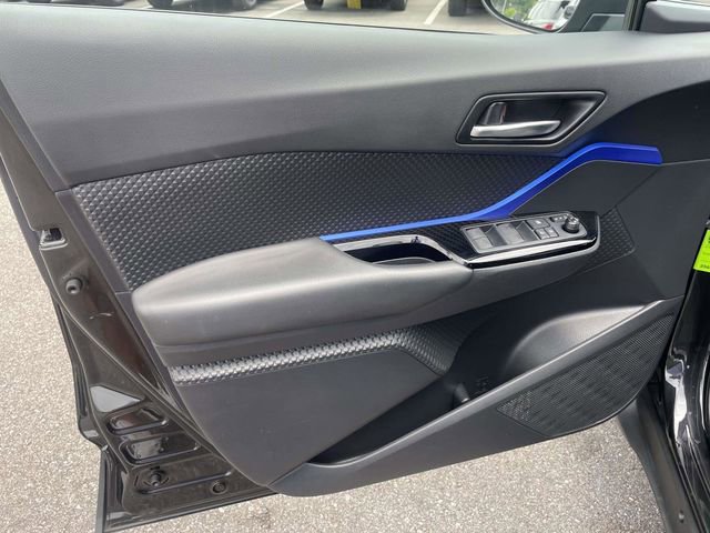 Used 2022 Toyota C-HR XLE FWD image 17