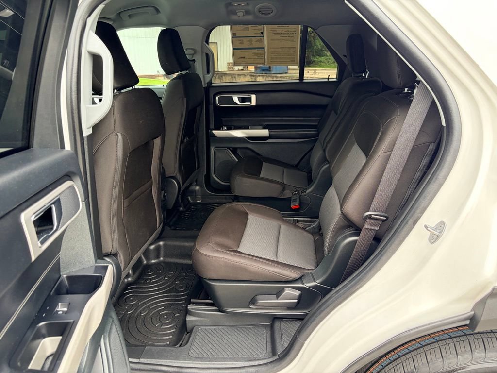 Certified 2024 Ford Explorer XLT w/ Class IV Trailer Tow Package AWD/4WD image 22