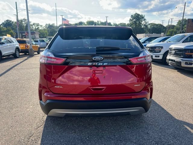 Certified 2024 Ford Edge SEL w/ Convenience Package AWD/4WD image 4