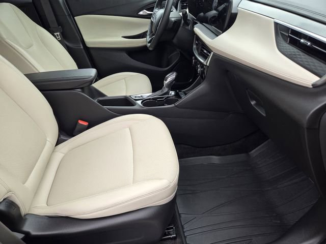 Used 2024 Buick Encore GX Sport Touring w/ Experience Buick Package FWD image 13