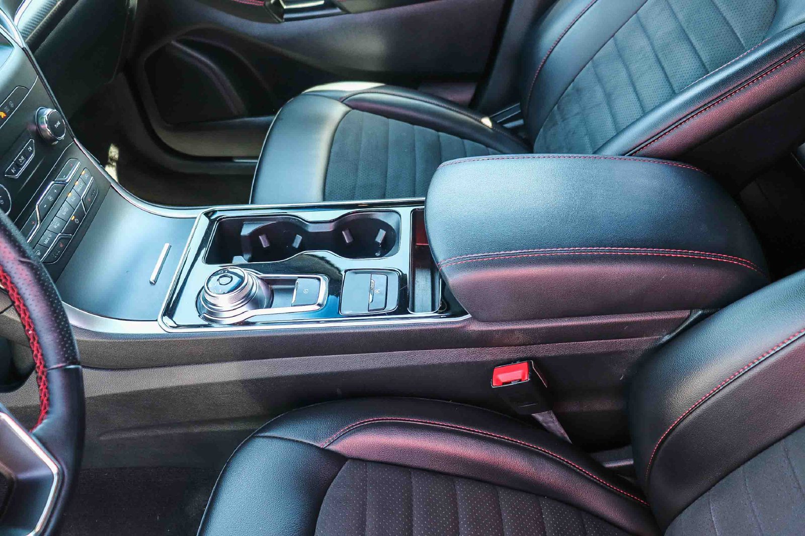 Certified 2020 Ford Edge ST-Line FWD image 19