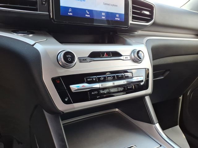 Certified 2022 Ford Explorer XLT w/ Equipment Group 202A image 30