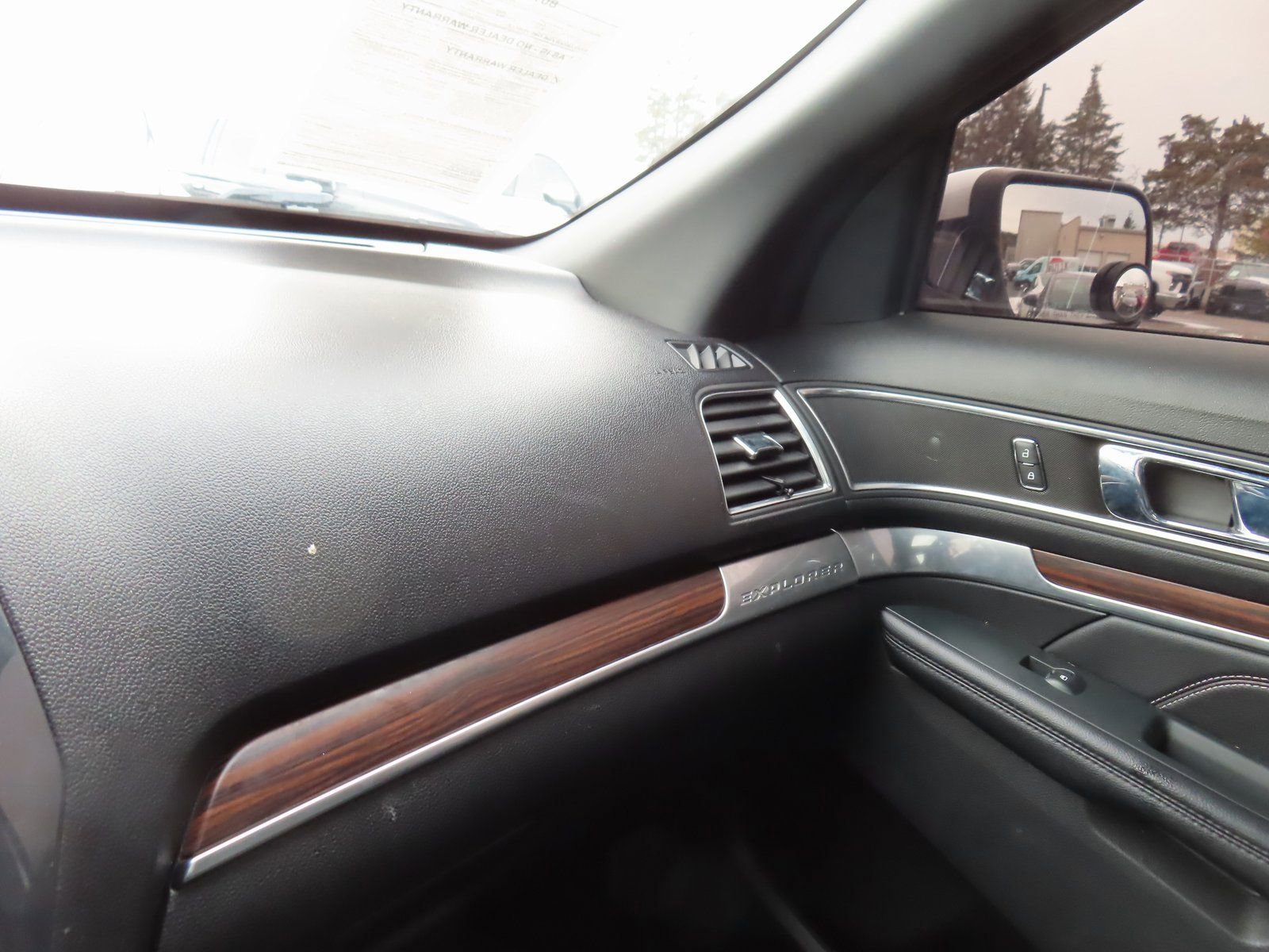 Certified 2018 Ford Explorer Limited w/ Equipment Group 301A image 18