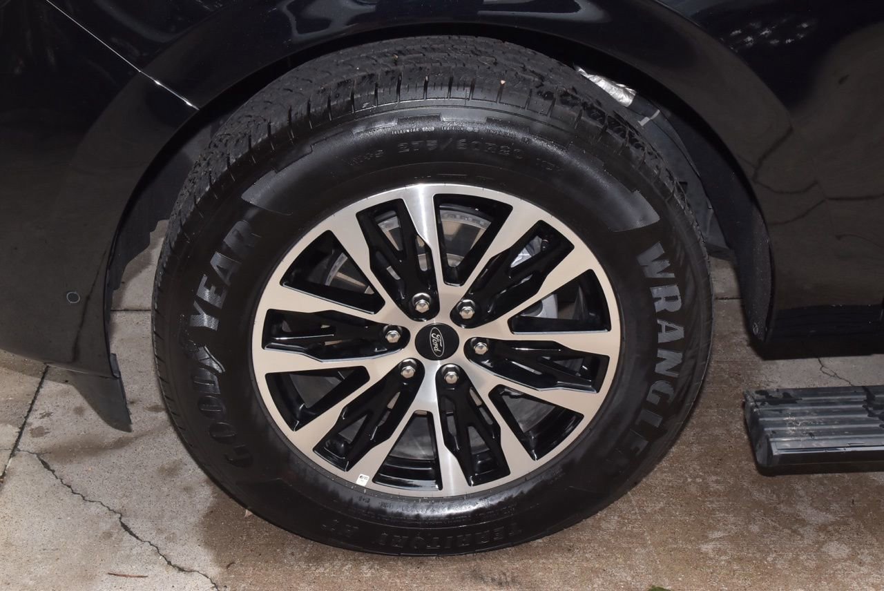 Certified 2025 Ford Expedition Platinum AWD/4WD image 44