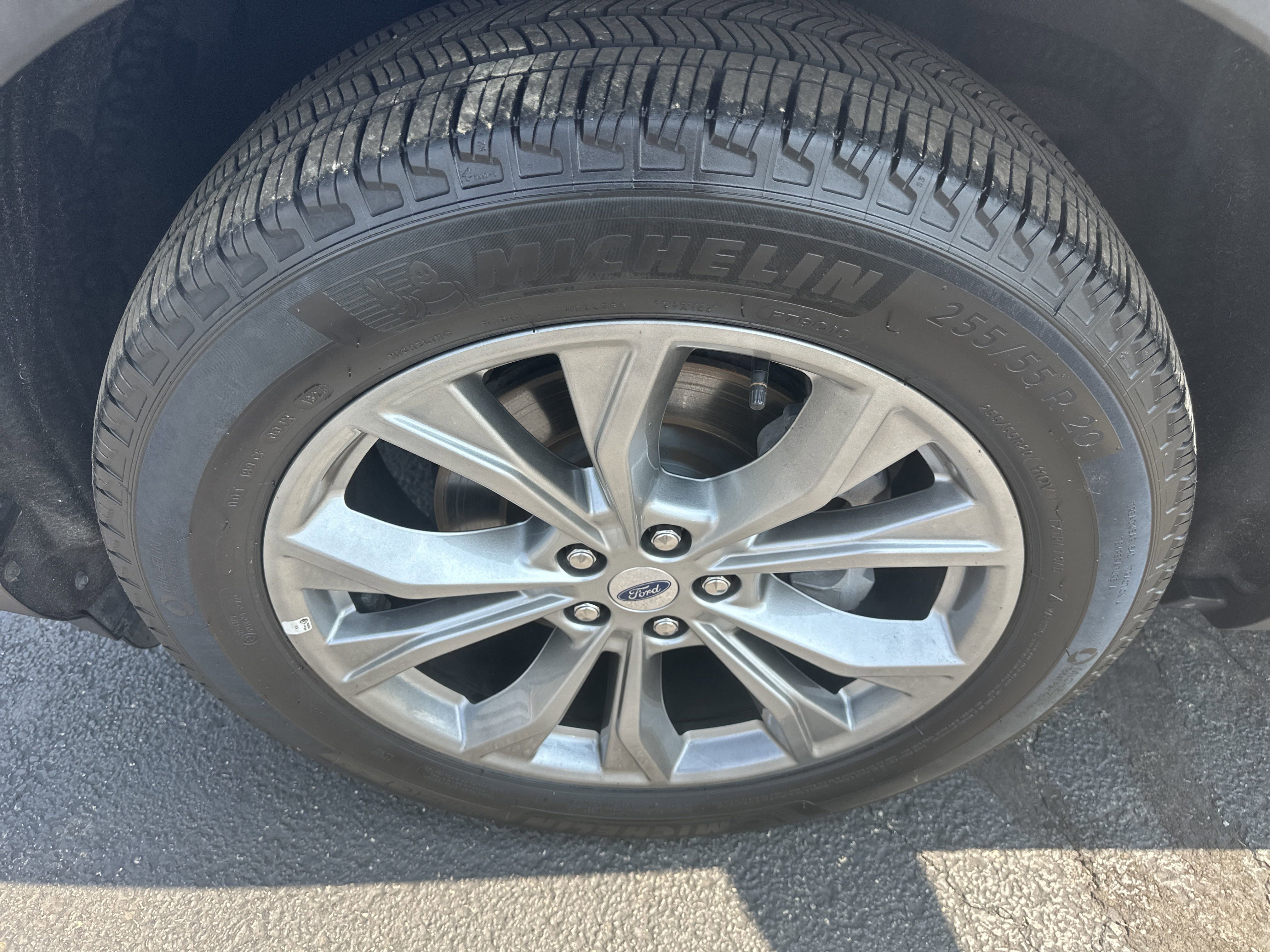 Certified 2023 Ford Explorer XLT w/ Equipment Group 202A image 10