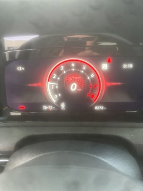 Used 2024 Volkswagen GTI SE FWD image 6