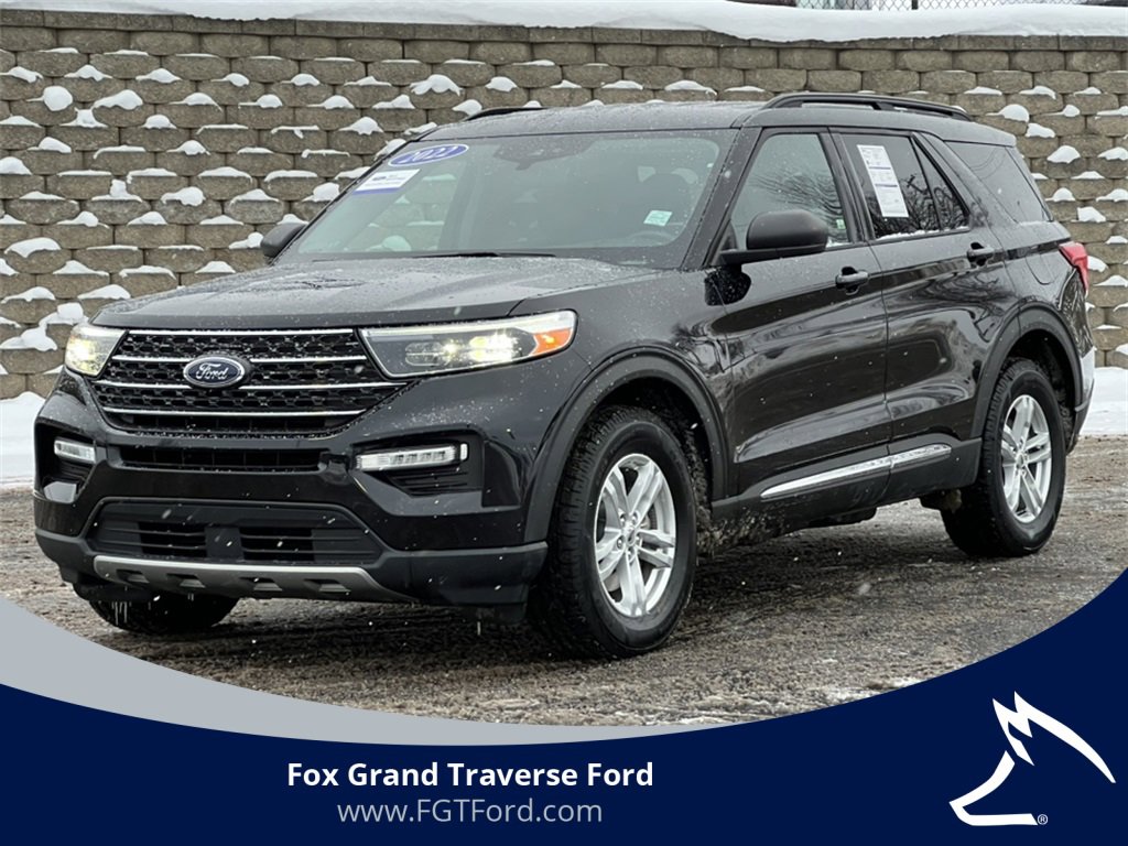 Certified 2022 Ford Explorer XLT w/ Equipment Group 202A image 1