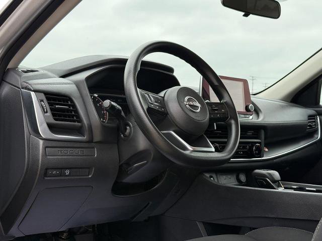 Used 2024 Nissan Rogue S AWD/4WD image 12