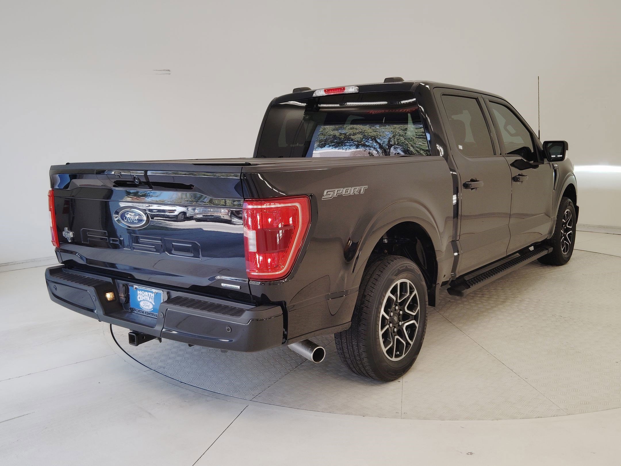 Certified 2023 Ford F150 XLT w/ Equipment Group 302A High image 5