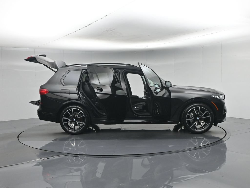 Used 2020 BMW X7 xDrive40i w/ M Sport Package AWD/4WD image 5