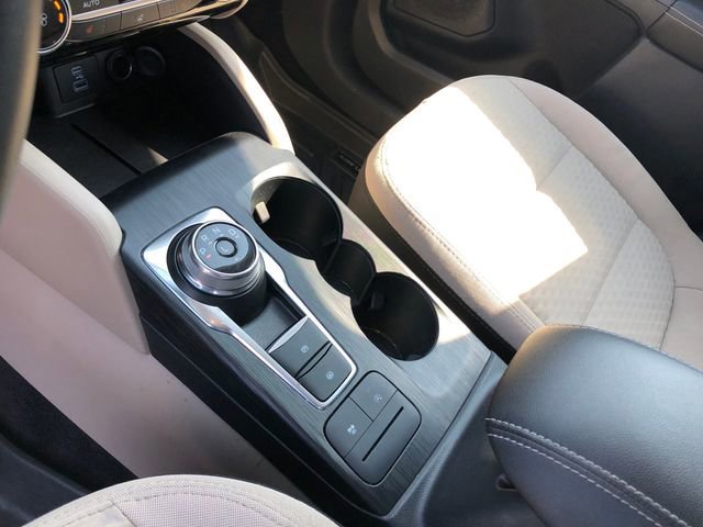 Certified 2022 Ford Escape SE w/ Cold Weather Package image 21