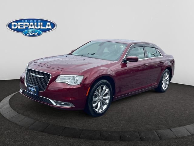 Used 2019 Chrysler 300 Touring w/ Driver Convenience Group AWD/4WD image 1