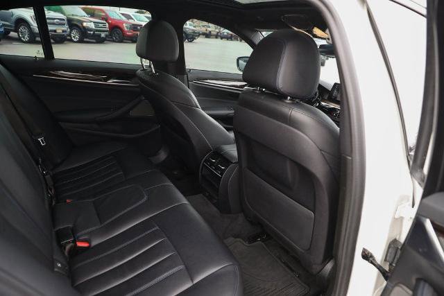 Used 2019 BMW 540i xDrive image 33