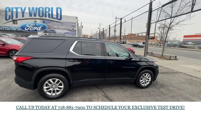 Used 2019 Chevrolet Traverse LT image 2