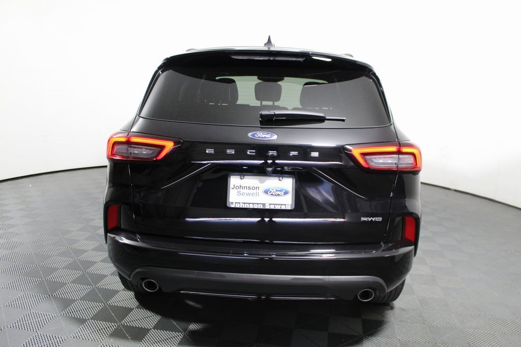 Certified 2024 Ford Escape ST-Line image 3