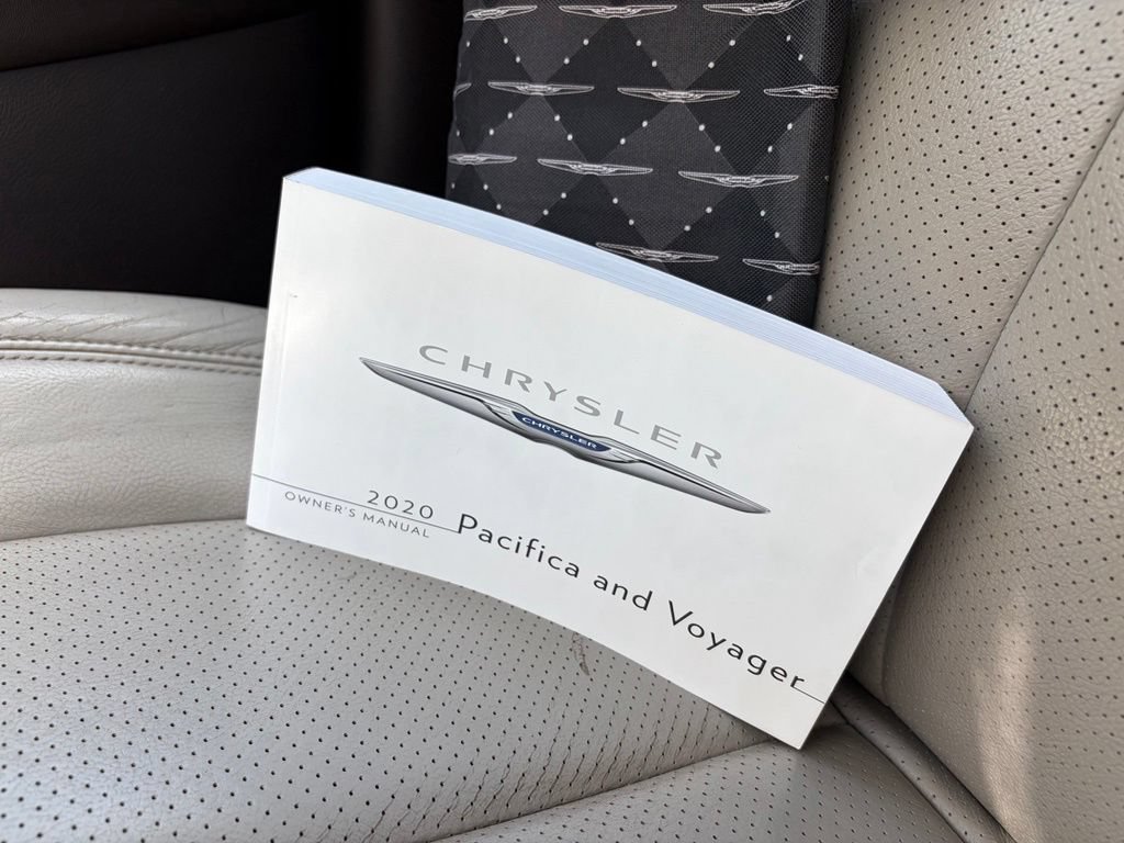 Used 2020 Chrysler Pacifica Touring-L Plus FWD image 46