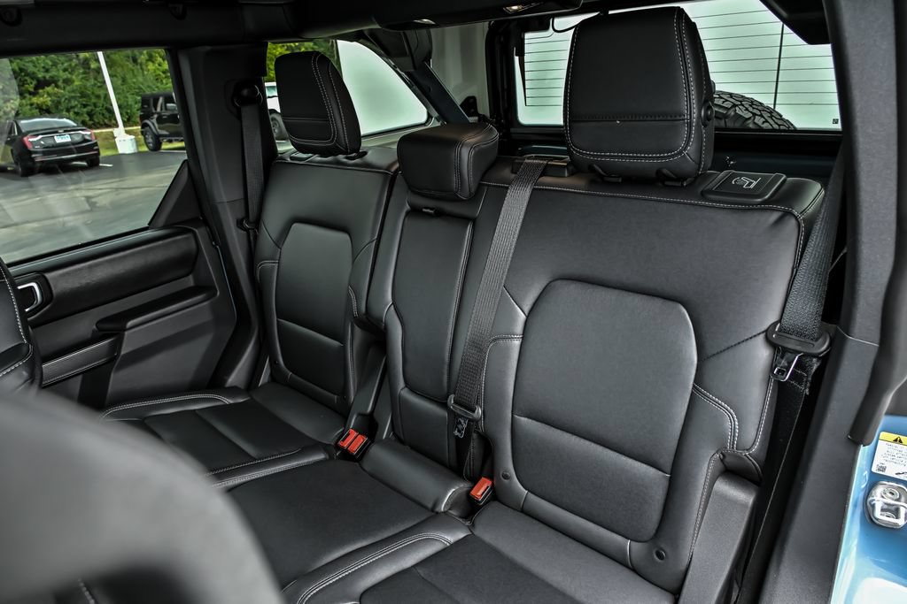 Certified 2025 Ford Bronco Badlands AWD/4WD image 14