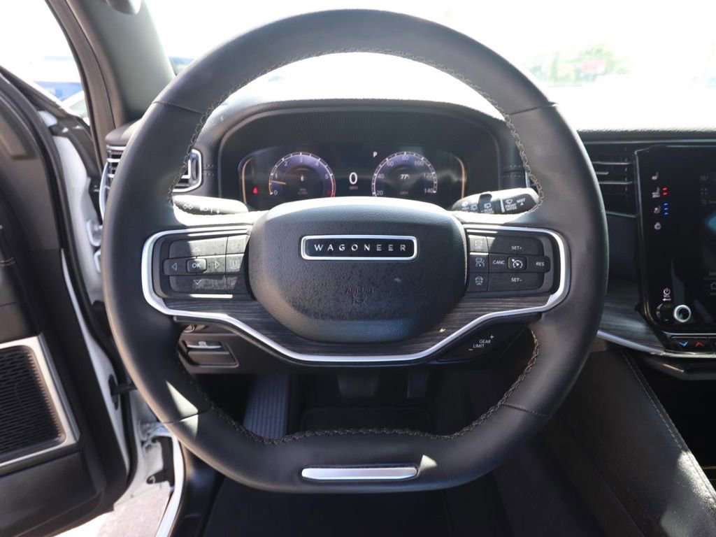 Used 2024 Jeep Wagoneer Series III AWD/4WD image 20