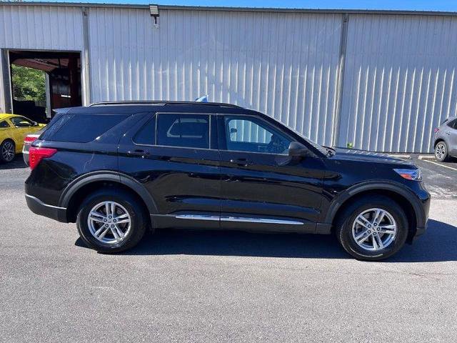 Certified 2021 Ford Explorer XLT w/ Equipment Group 202A image 2